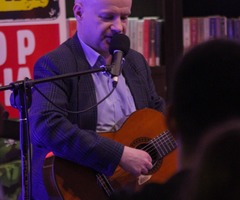  (photo)