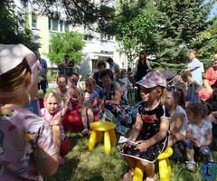  (photo)