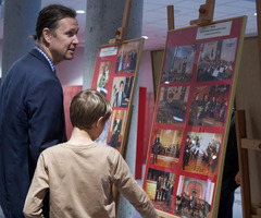 (photo)