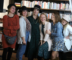  (photo)
