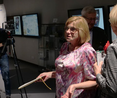  (photo)
