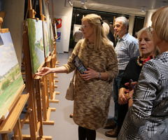  (photo)