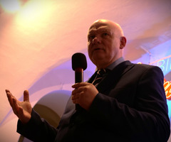  (photo)
