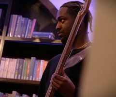  (photo)