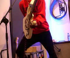  (photo)