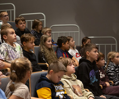  (photo)