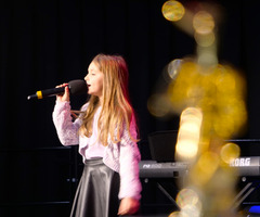  (photo)