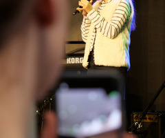  (photo)