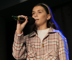  (photo)