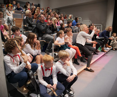  (photo)