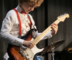  (photo)