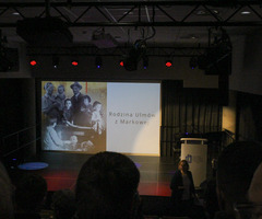  (photo)