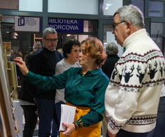  (photo)