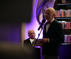  (photo)