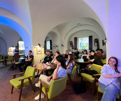  (photo)