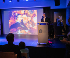  (photo)