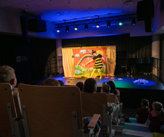  (photo)