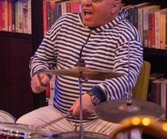  (photo)