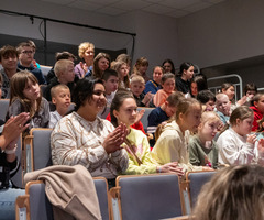  (photo)
