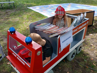Biblioteka w plenerze: literackie smaki i „Pożeracze słów”